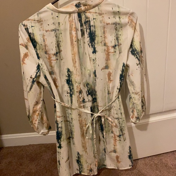 Liz Lange Maternity Top - Size Small - Picture 5 of 5